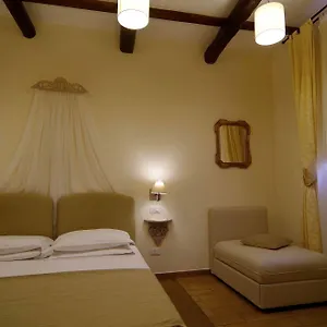 ** Konukevi Casa Miramonte İtalya